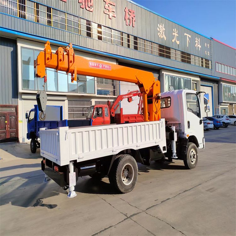 蓬江区三轮随车吊定制 农用改装机自备吊中瑞长期出售